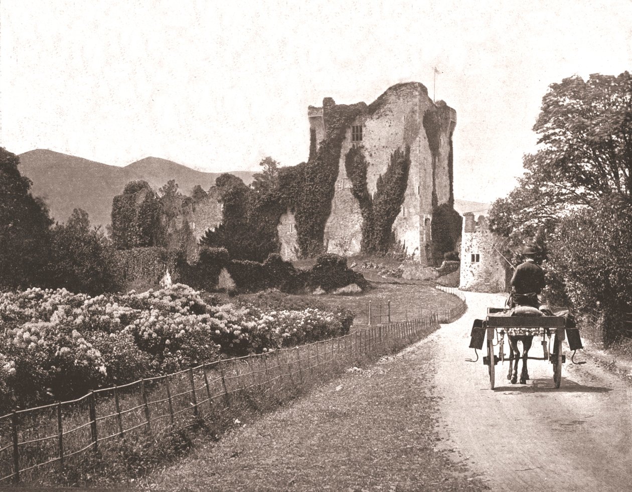 Ross Castle, Isle of Ross, County Kerry, Irland, 1894. av Unbekannt