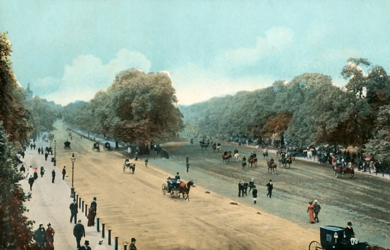 Rotten Row, Hyde Park, London, c1910. av Unbekannt