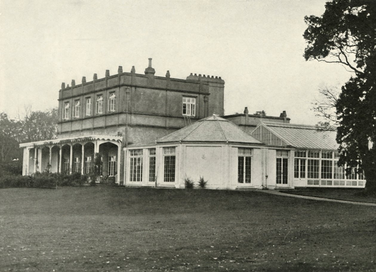 Royal Lodge, Windsor: The Country Home of the Royal Family, 1937. av Unbekannt