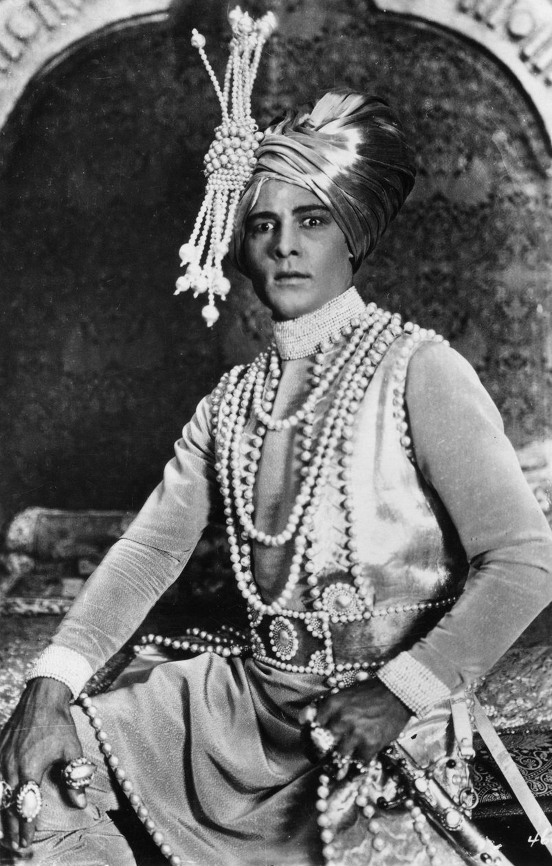 Rudolph Valentino 1895-1926 i The Young Rajah, 1922 av Unbekannt