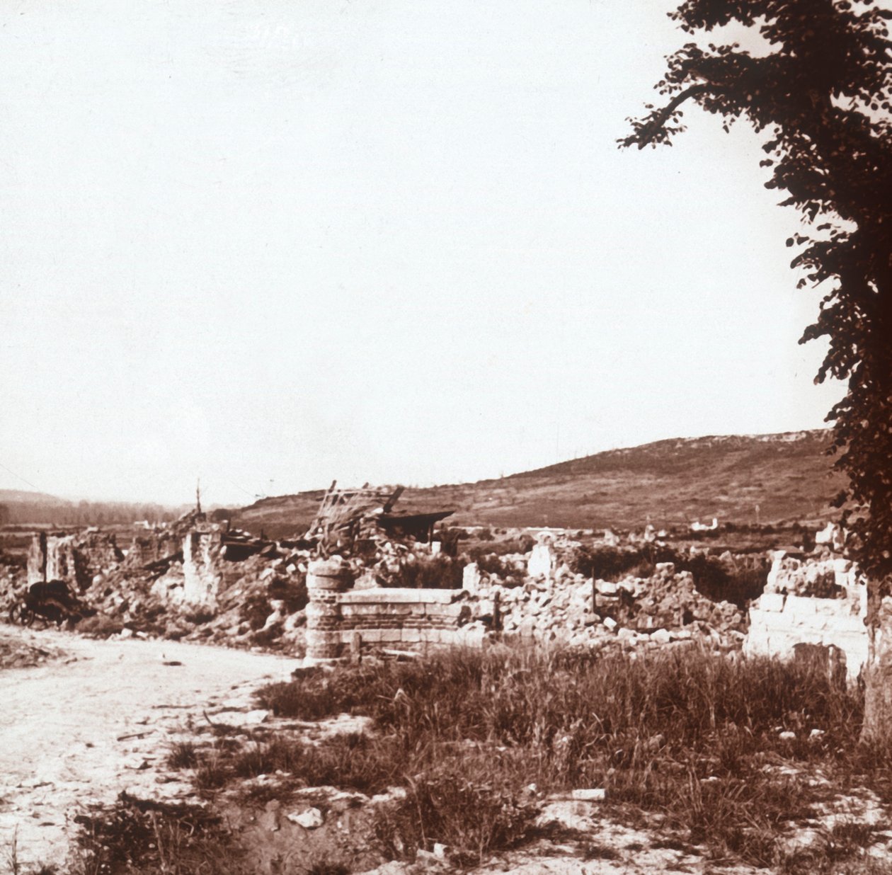 Ruiner, Chauny, Nord-Frankrike, c1914-c1918 av Unbekannt