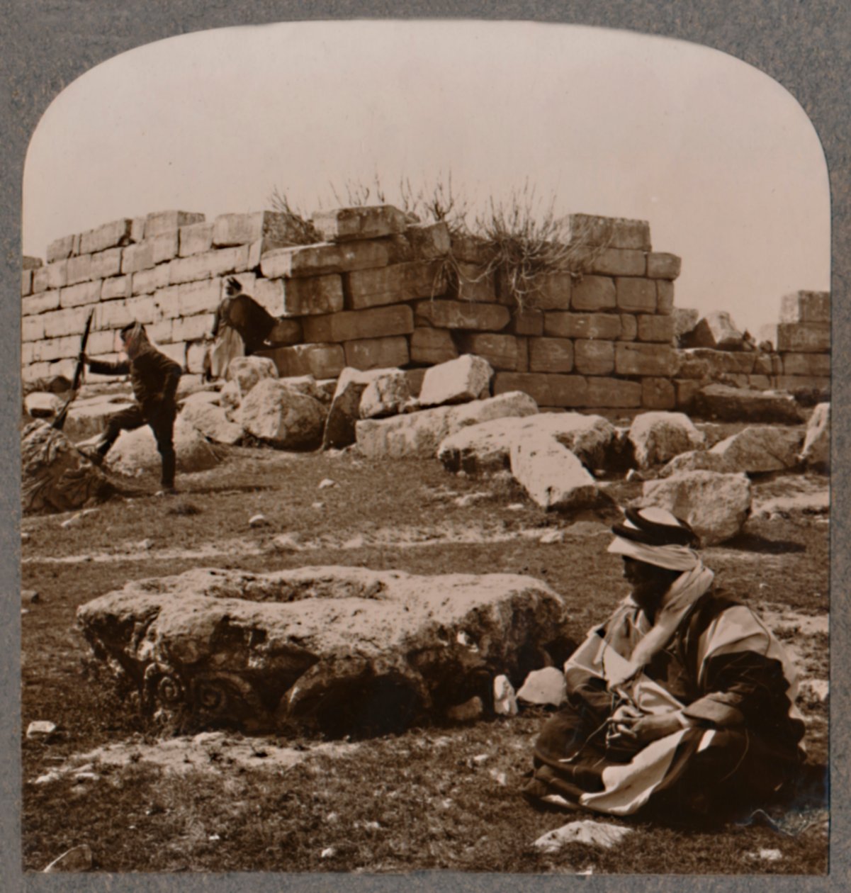 Ruiner nær Machaerus, ca 1900 av Unbekannt