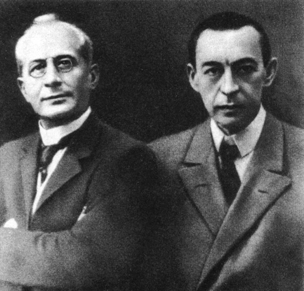 Den russiske dirigenten Alexander Siloti og komponisten Sergei Rachmaninov, tidlig på 1900-tallet av Unbekannt