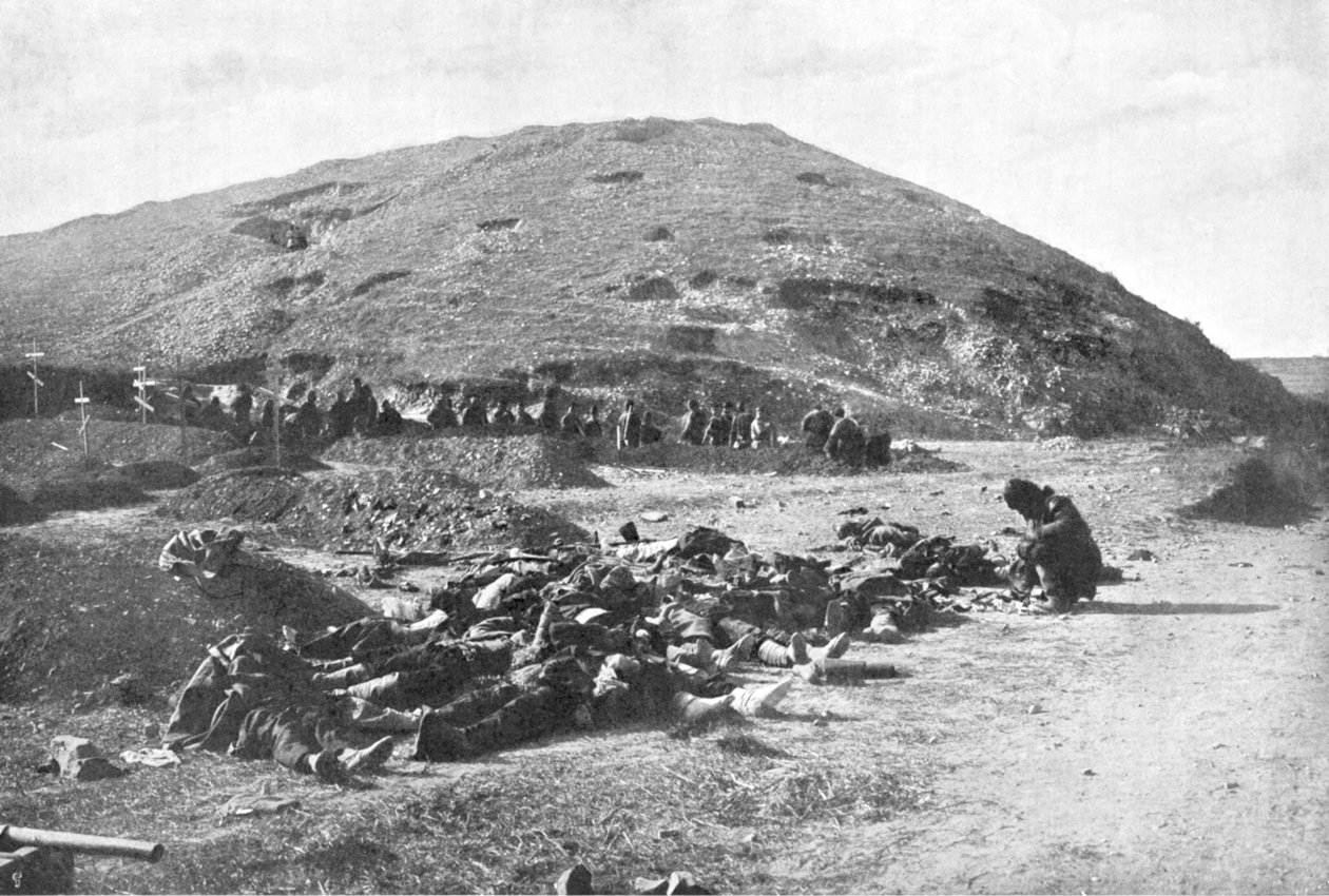 Russiske soldater som samler patroner fra de døde før begravelse, russisk-japanske krigen 1904-5 av Unbekannt