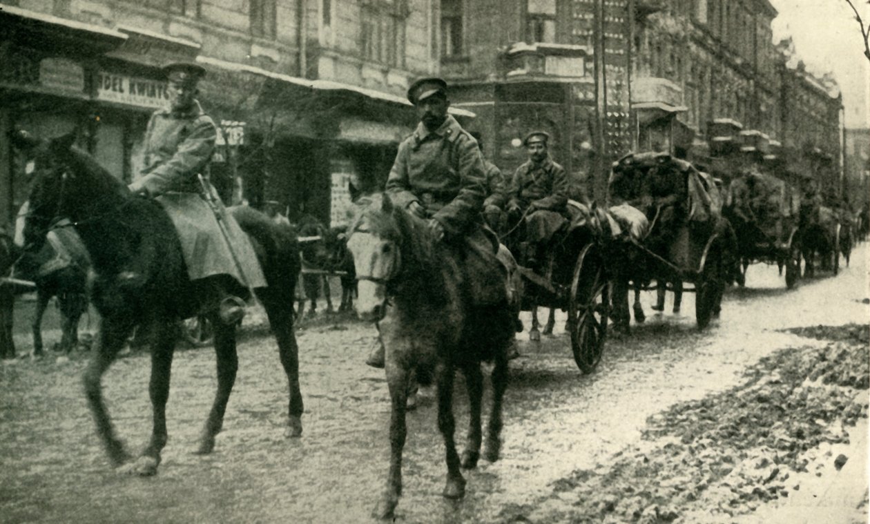 Russisk forsyningskolonne ved Przemysl, mars 1915, c1920. av Unbekannt