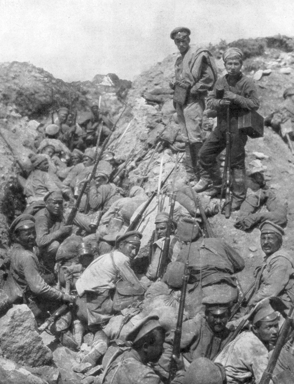 Russiske tropper venter på signalet, Ternopil, Ukraina, første verdenskrig, 1. juli 1917 av Unbekannt