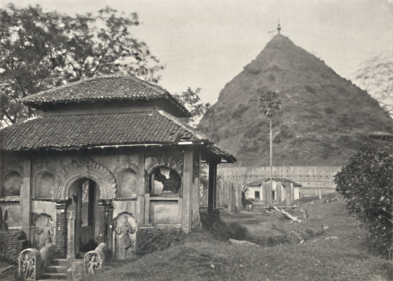 Ruwanwali Dagoba ved Anuradhapura. Østsiden, 1926 av Unbekannt