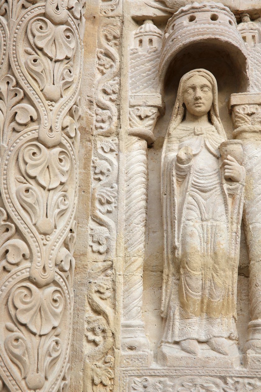 Saint Denis basilikaen. Sentral portal. Den kloke jomfruen, 20150919, Saint-Denis, Frankrike av Unbekannt