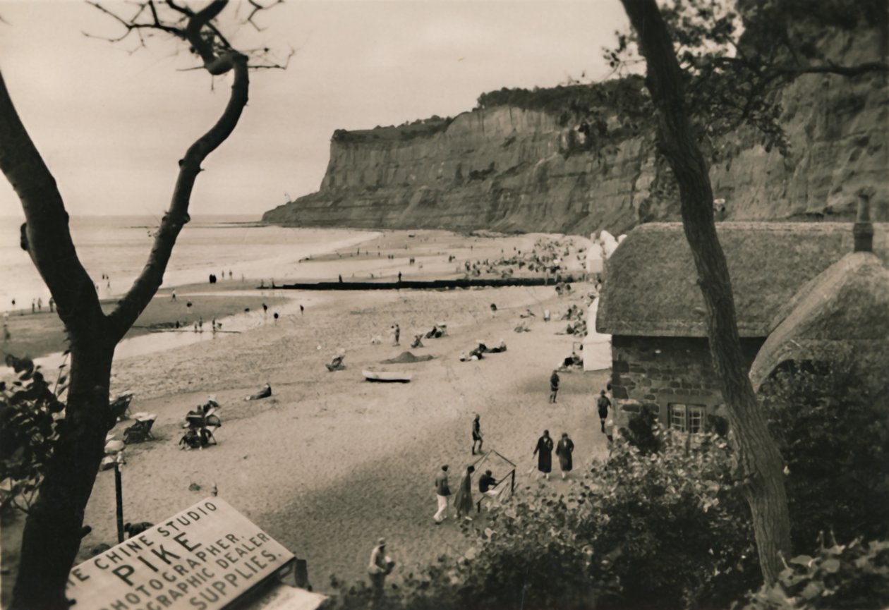Sands and Old Shanklin Head, Shanklin, I.W., c1920. av Unbekannt