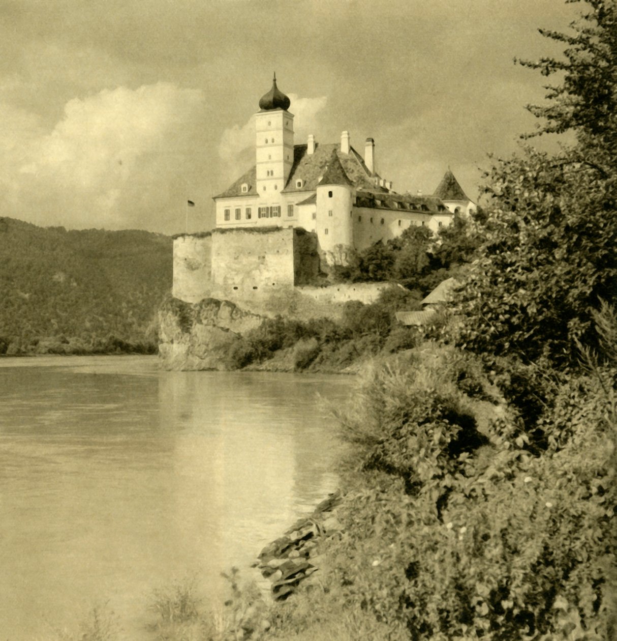 Schloss Schönbühel ved elven Donau, Nedre Østerrike, c1935. av Unbekannt