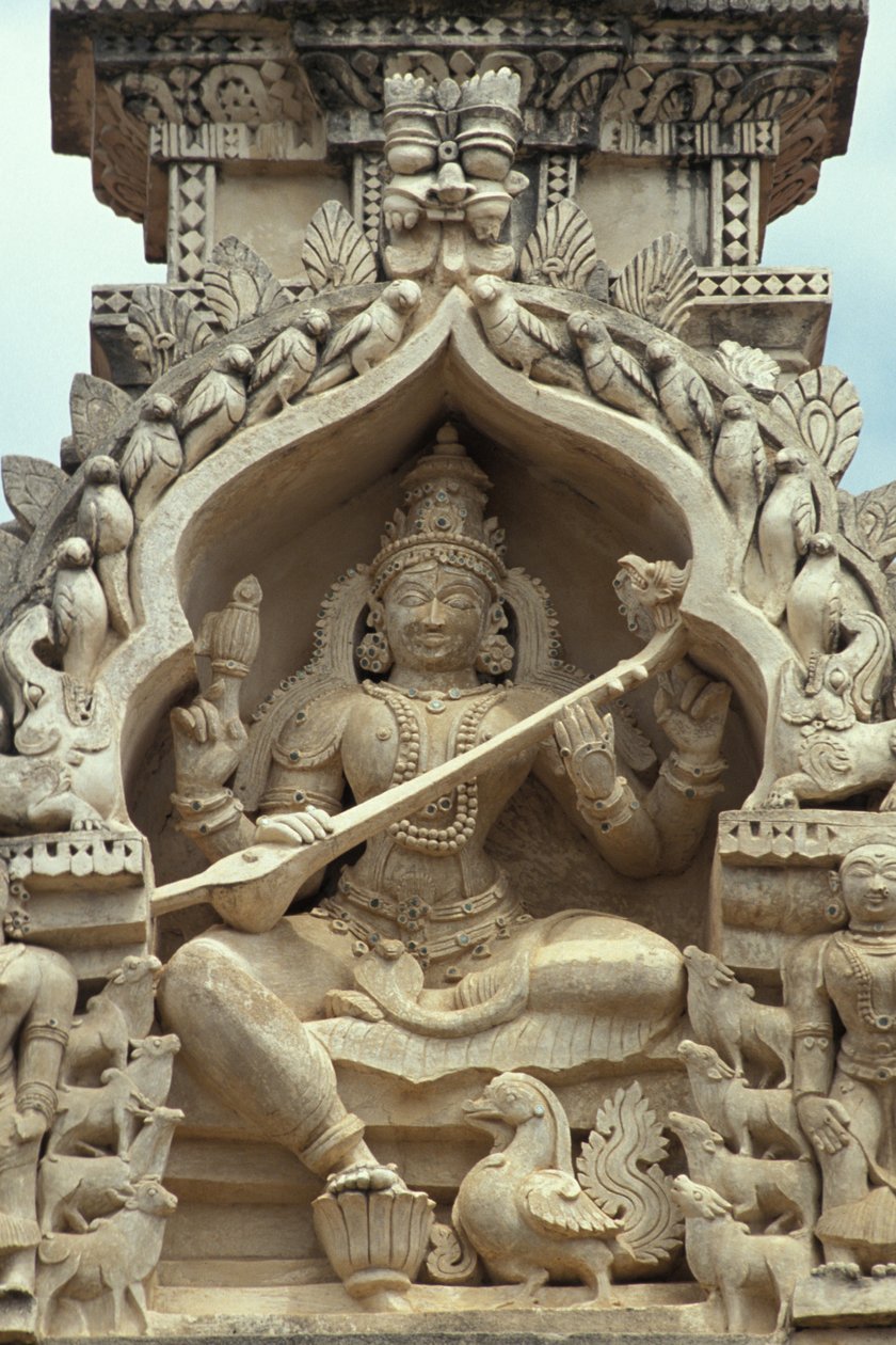 Skulptur av hinduistiske gudinnen Saraswati, Belur, i dag av Unbekannt