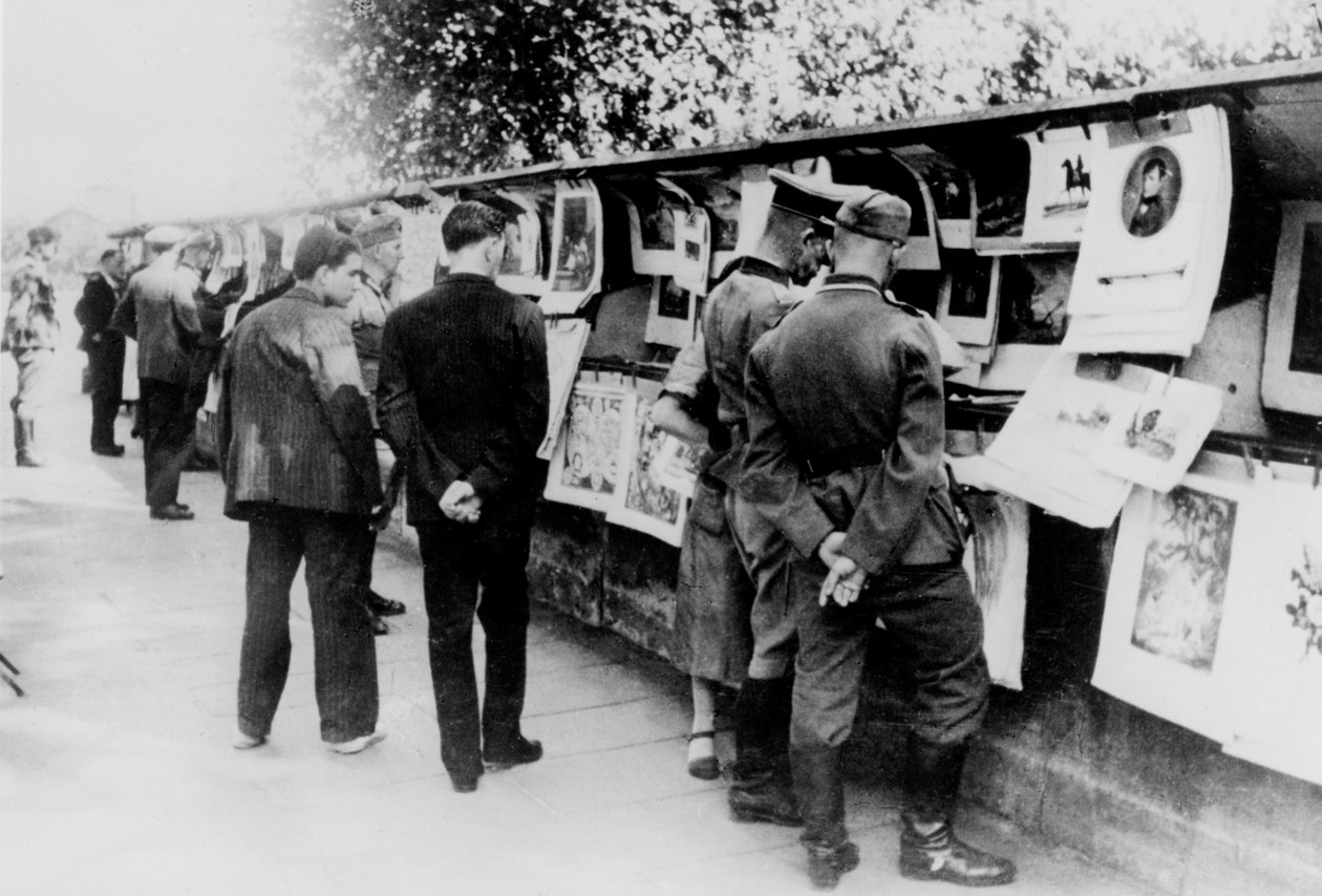 Brukte bok- og trykkboder på bredden av Seinen, tysk-okkuperte Paris, 1940 av Unbekannt