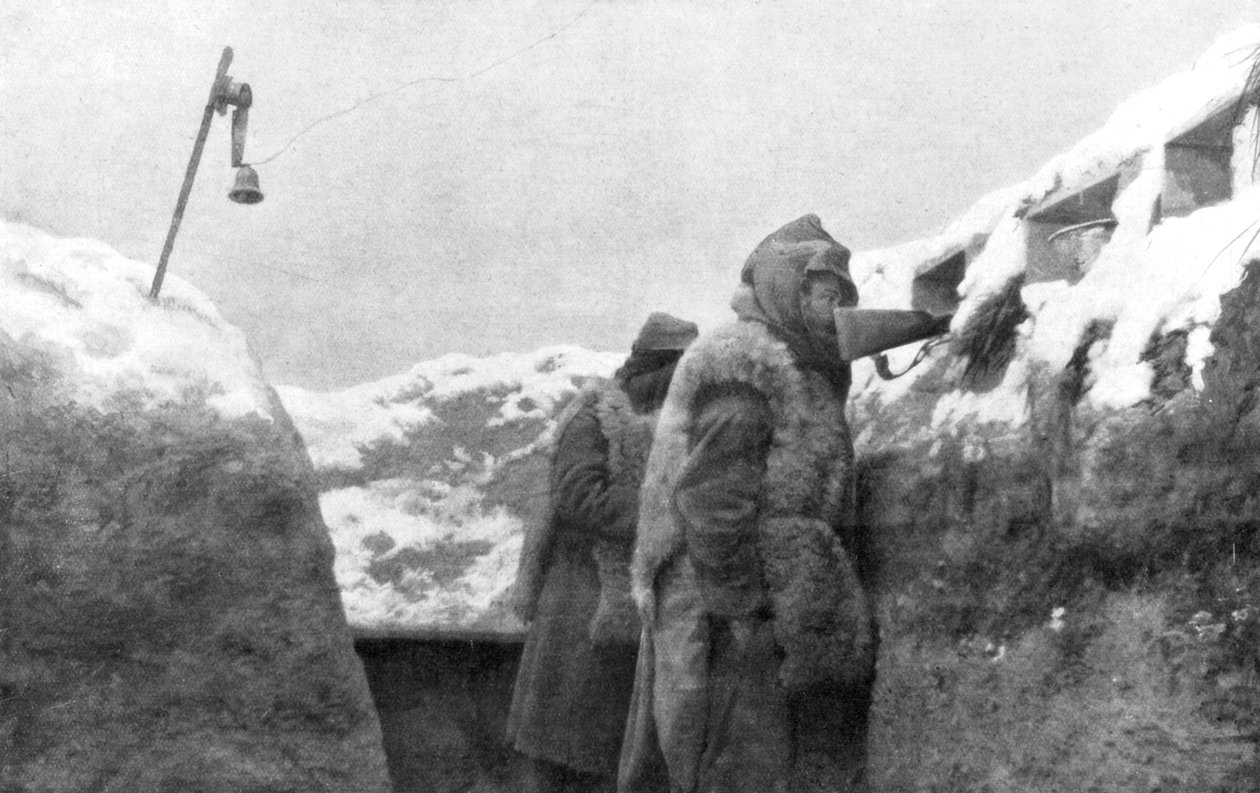 Vaktposter i en grøft som ser ut over ingenmannsland, Pas-de-Calais, Frankrike, vinter, 1915 av Unbekannt