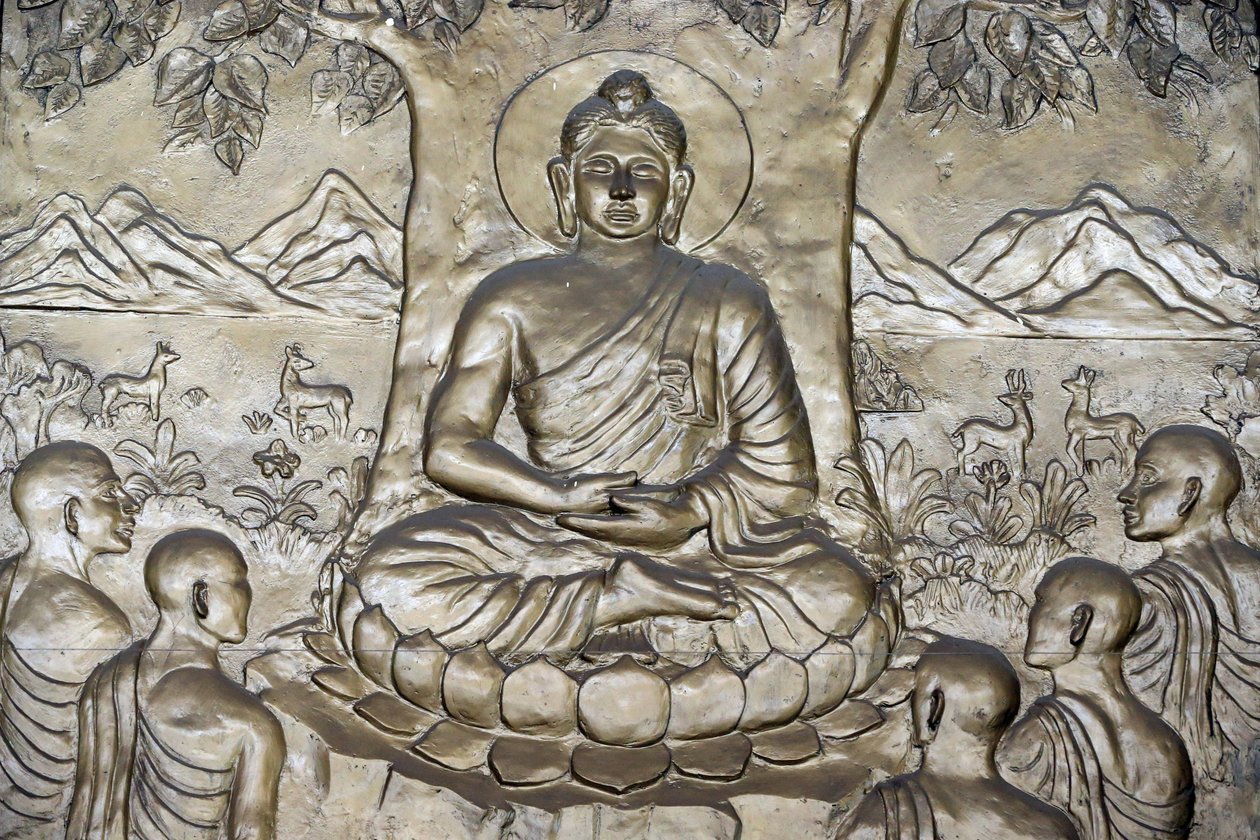 Shakyamuni Buddha forkynner prekenen - lovens hjul - for sine fem disipler. Ho Chi Minh-byen. Vietnam av Unbekannt