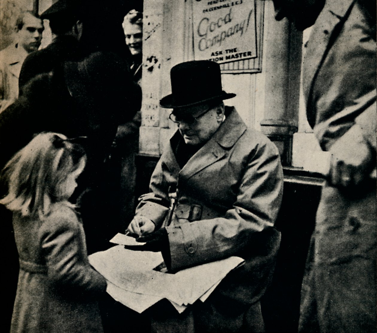 Signerer autografer i Nordlandet, c1945. av Unbekannt