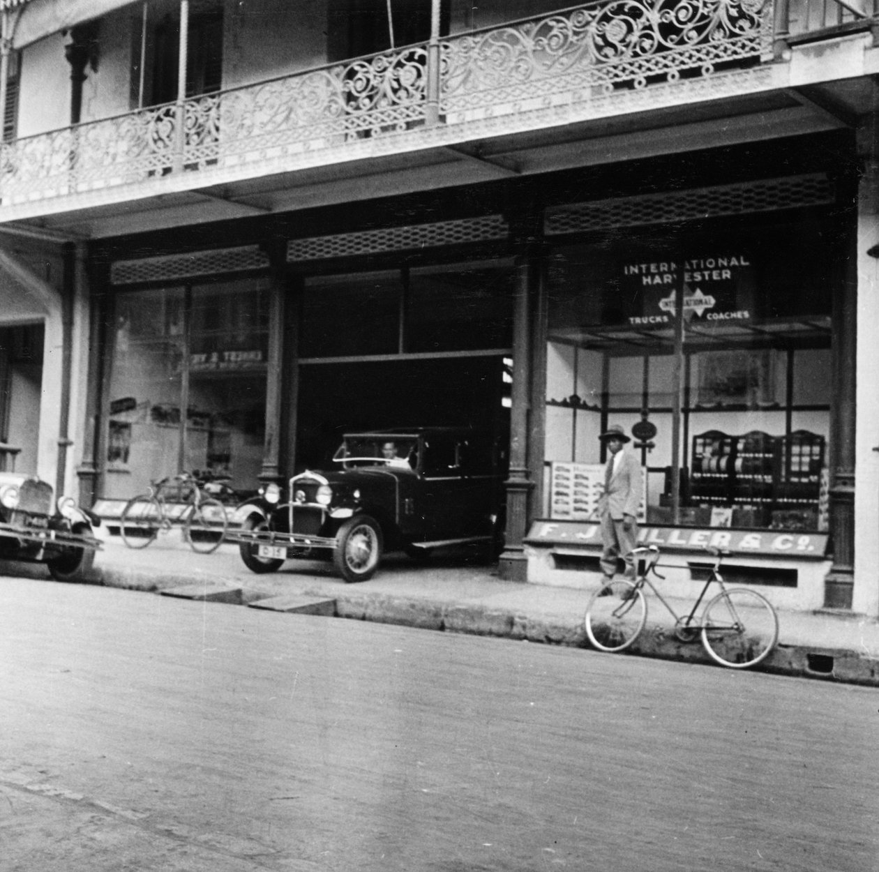 Singer bilutstillingslokale, Port of Spain, Trinidad, Trinidad og Tobago, 1931 av Unbekannt