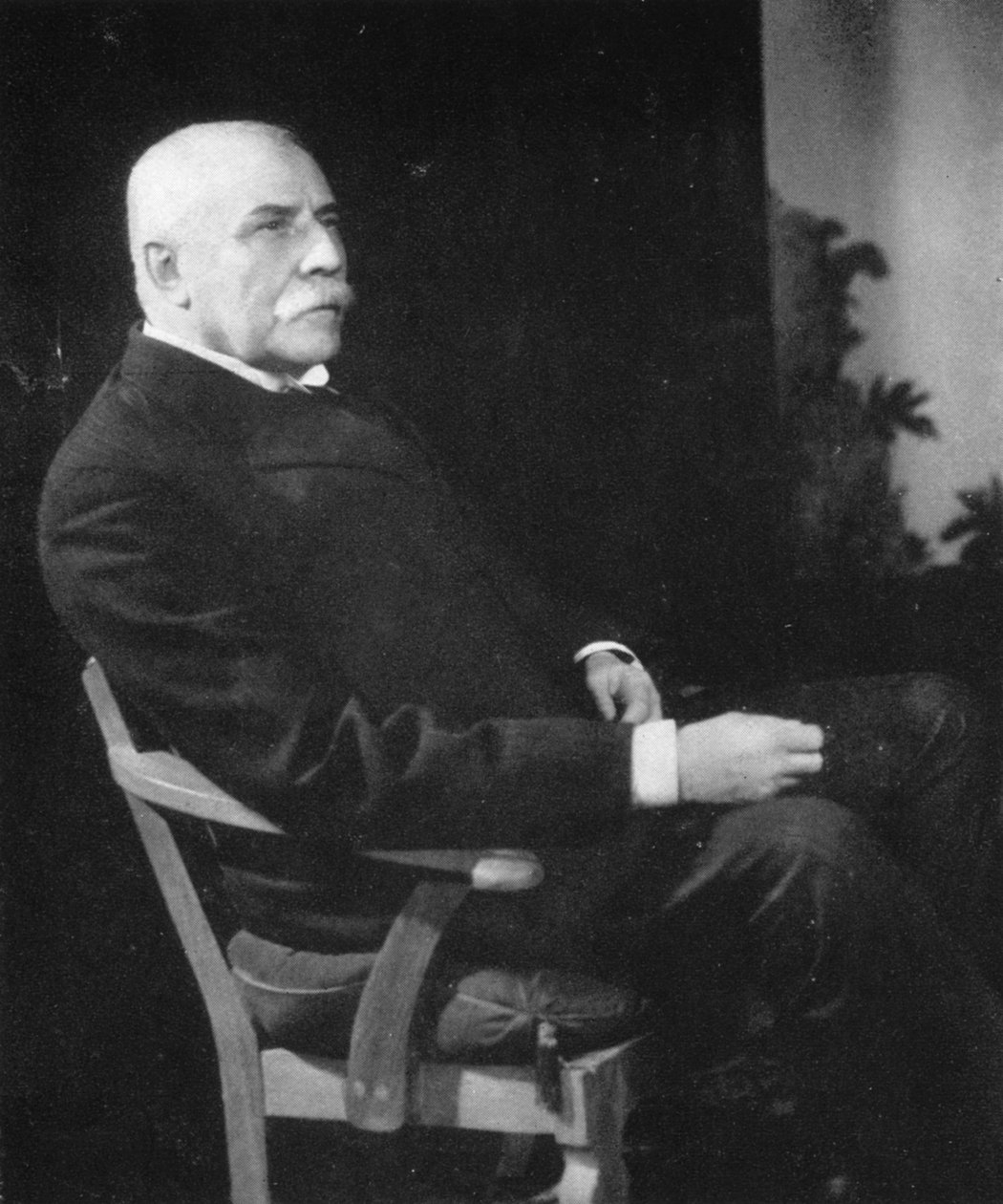 Sir Edward Elgar, 1857-1934, engelsk komponist, tidlig på 1900-tallet av Unbekannt