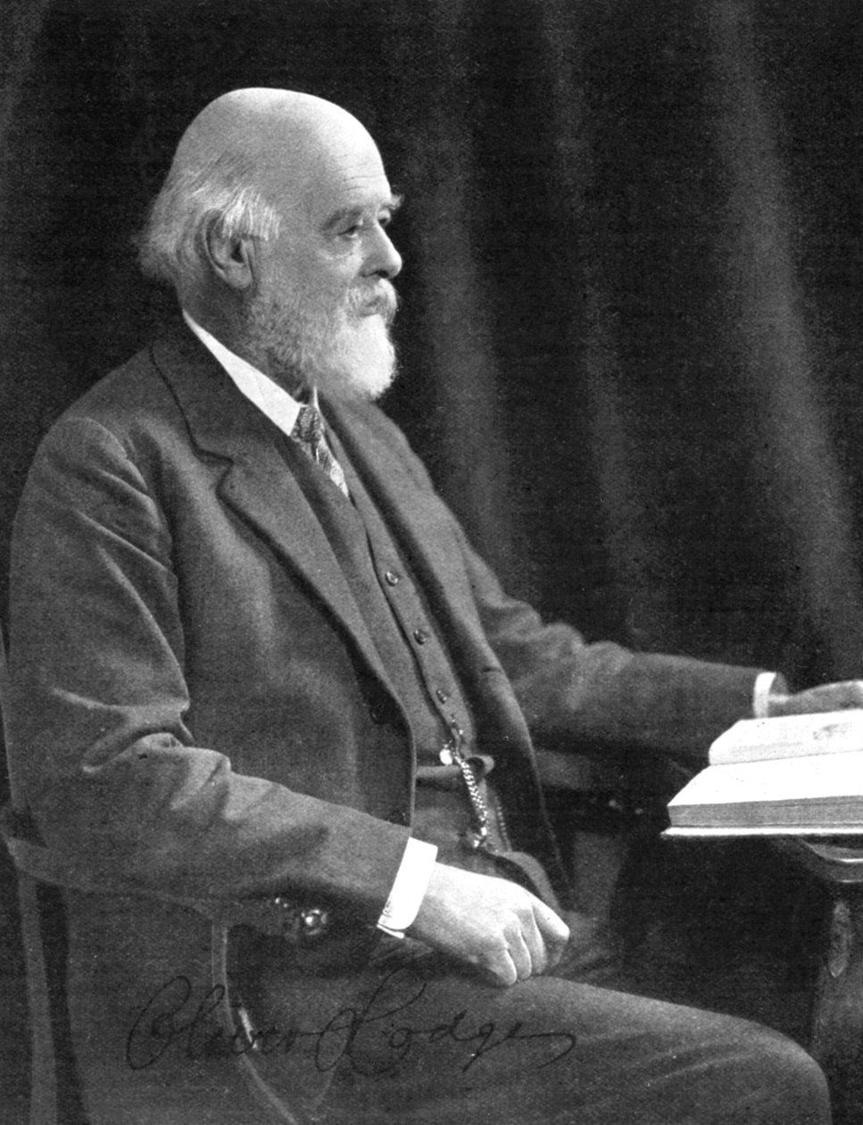 Sir Oliver Joseph Lodge 1851-1940, engelsk fysiker og forfatter, tidlig på 1900-tallet av Unbekannt