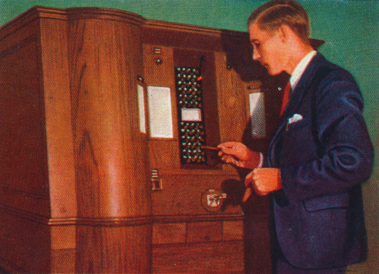 Spilleautomat som spiller bridge, 1938 av Unbekannt