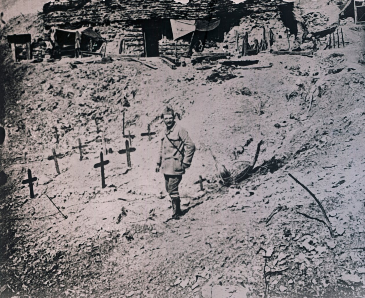 Soldat blant trekors, c1914-c1918 av Unbekannt