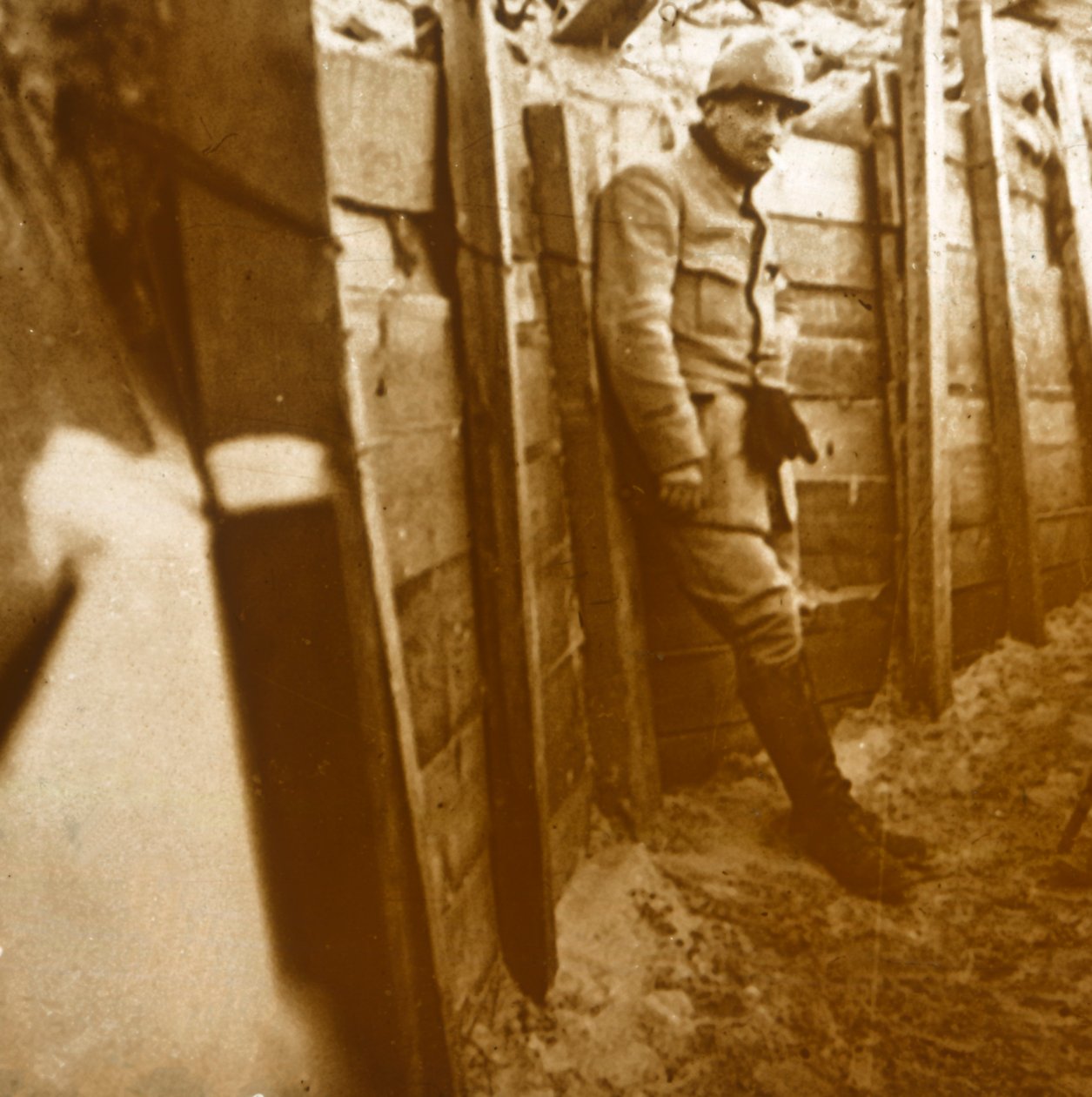 Soldat i skyttergravene, c1914-c1918 av Unbekannt
