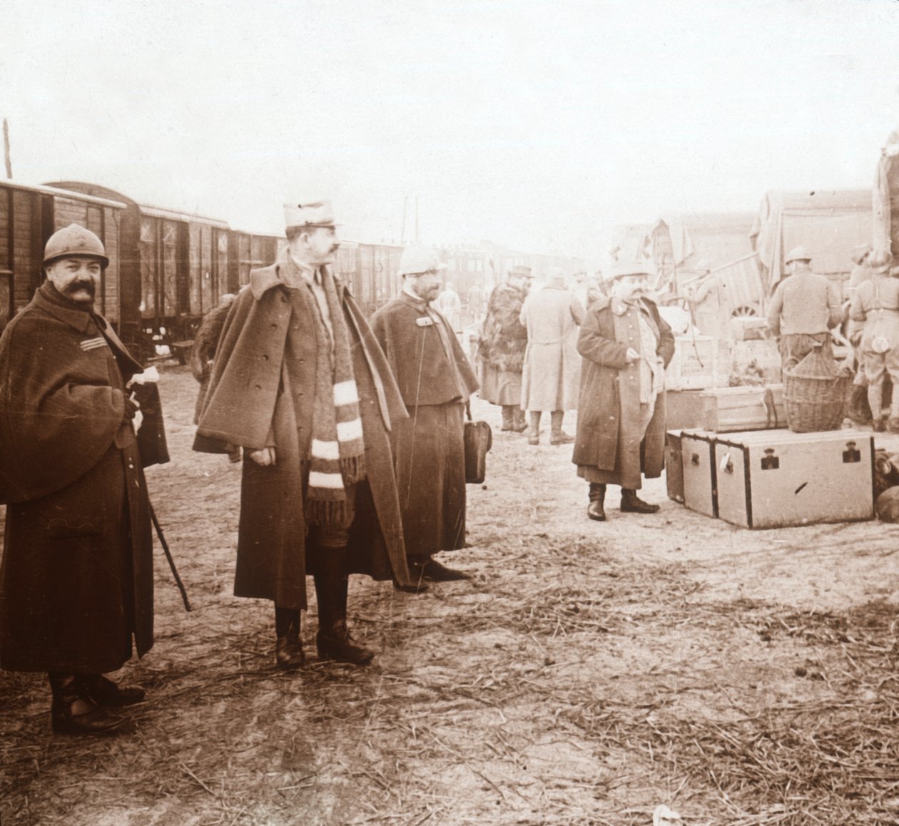 Soldater ankommer Amanvillers, Frankrike, c1914-c1918 av Unbekannt