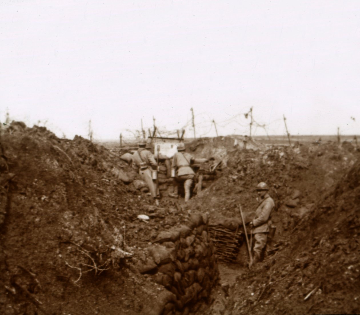 Soldater i skyttergravene, Massiges, Nord-Frankrike, c1914-c1918 av Unbekannt