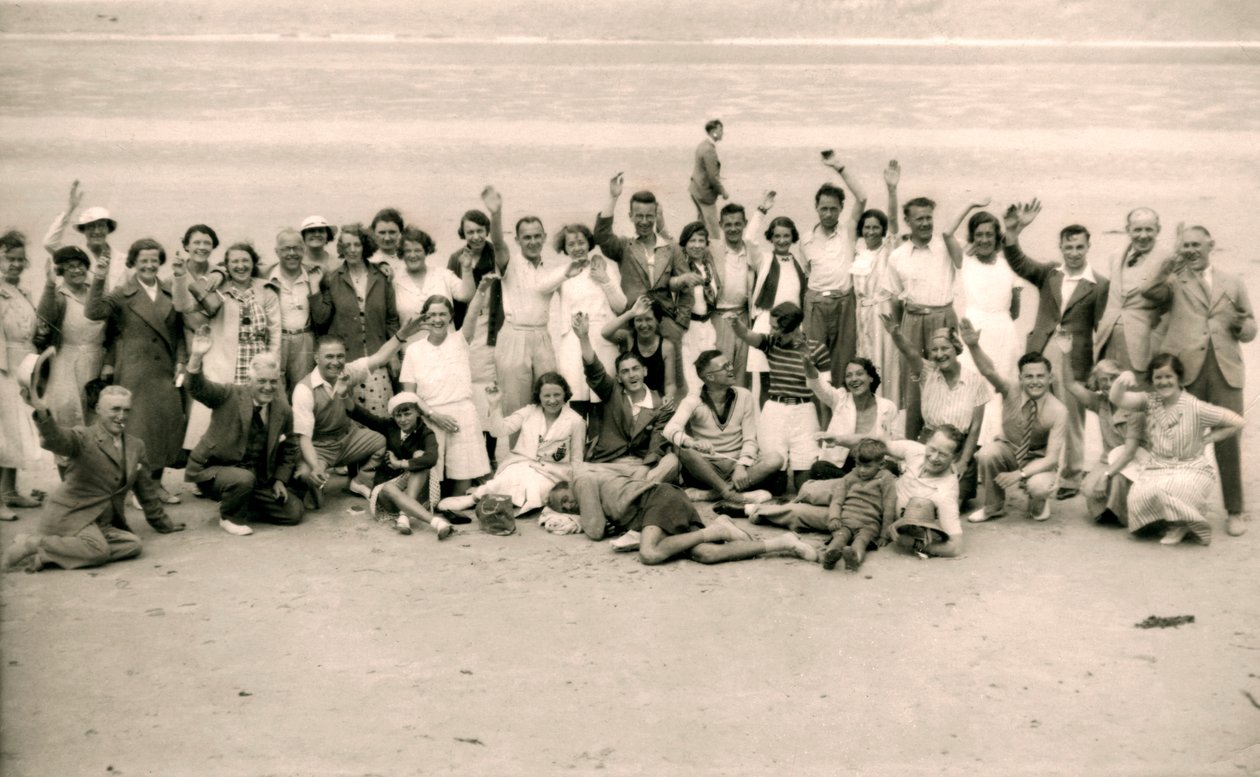 Sportsdag for Gloucester Hotel-festen på La Publente Beach, Jersey, 1938 av Unbekannt