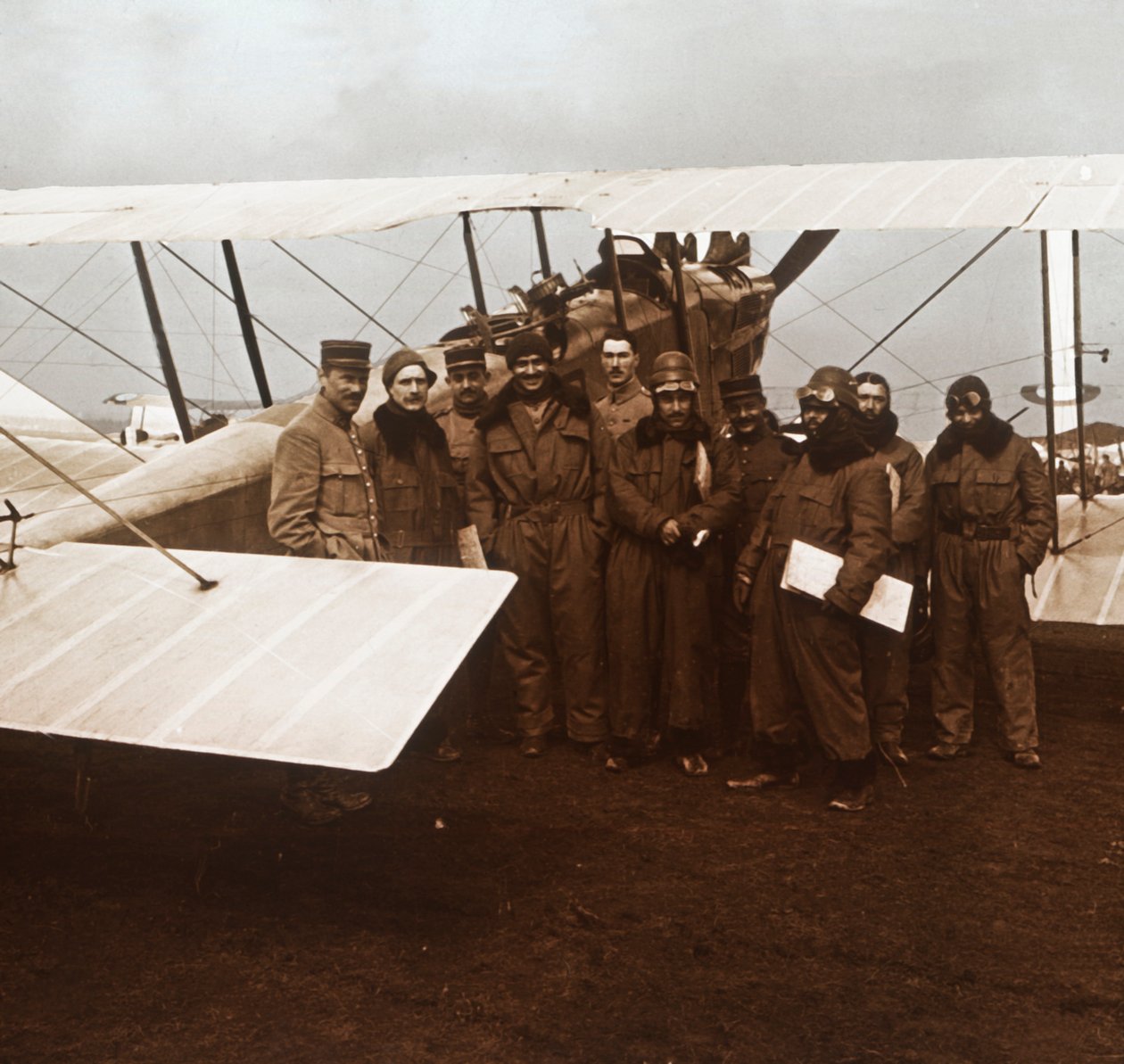 Skvadron ved Sommesous, Nord-Frankrike, c1914-c1918 av Unbekannt