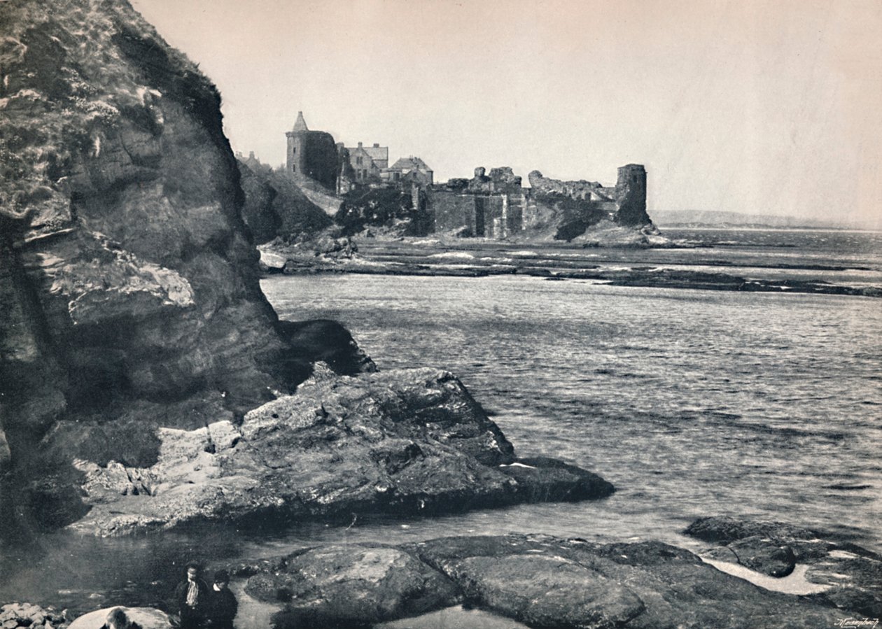 St. Andrews - Slottet, sett fra sør-øst, 1895 av Unbekannt