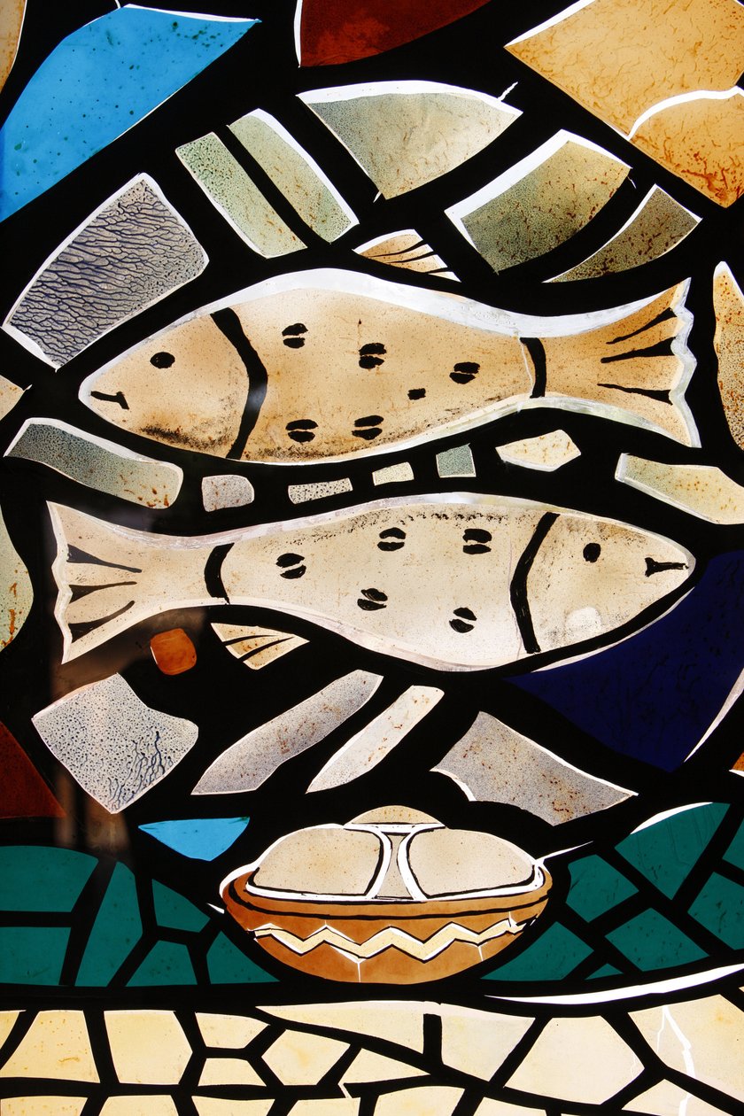 Farget glass: kristne symboler: fisken, symboliserer tidlige kristne, Togoville, Togo av Unbekannt