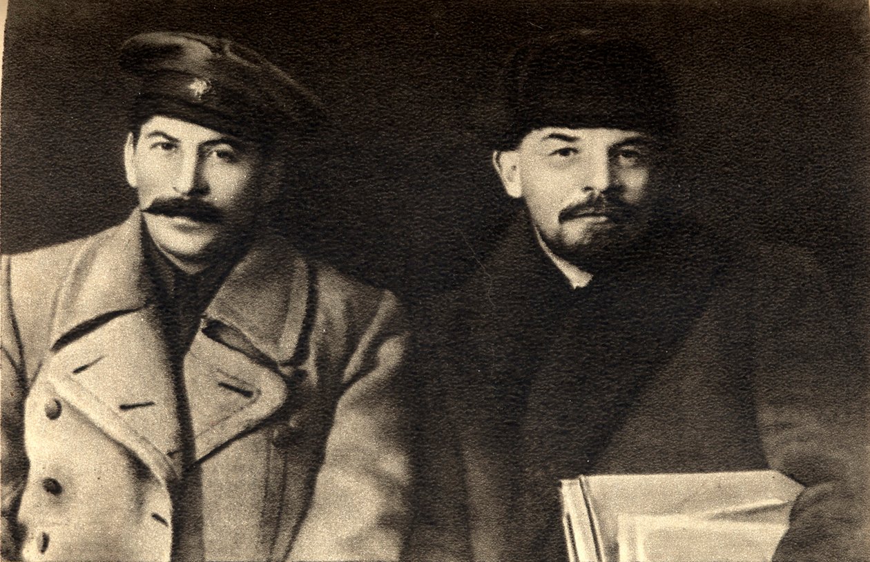 Stalin og Lenin, russiske bolsjevikiske revolusjonære ledere, Moskva, Russland, 1919 av Unbekannt
