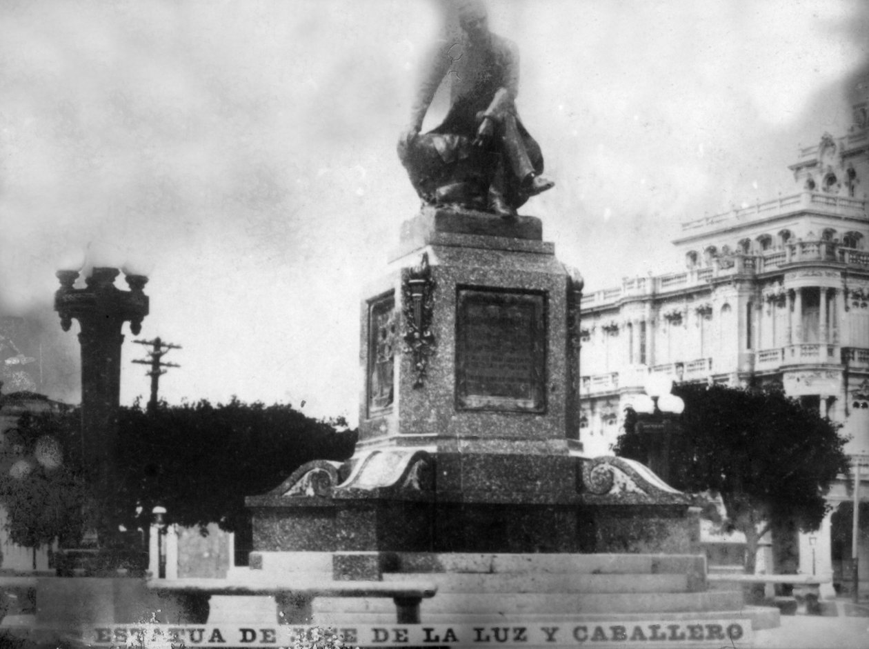Statue av Don Jose de la Luz Caballero, 1912, 1920-tallet av Unbekannt