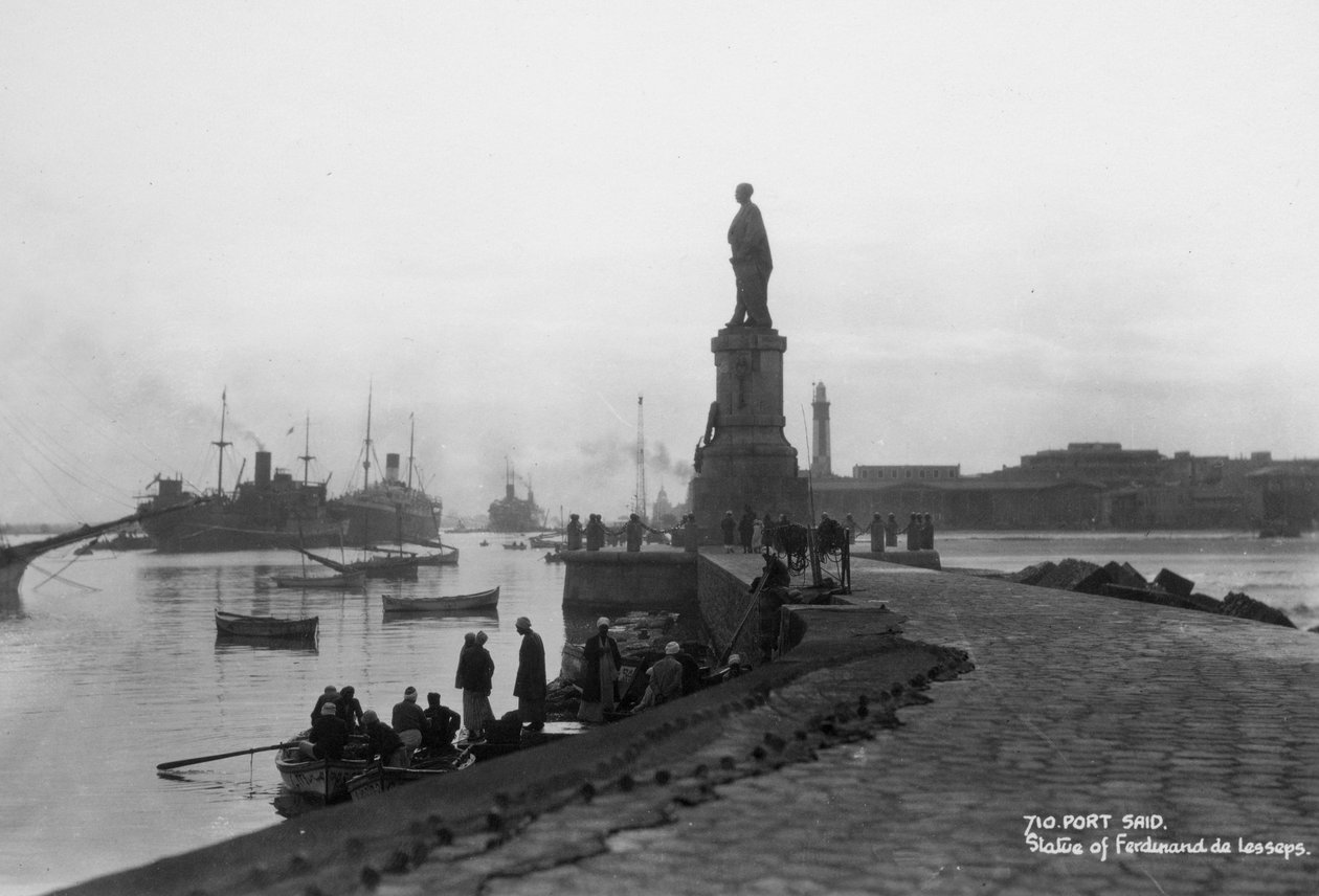 Statue av Ferdinand de Lesseps, Port Said, Egypt, c1920-c1930s av Unbekannt