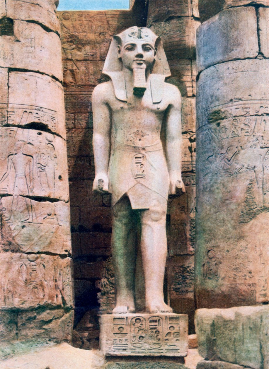 Statue av Ramses II, Luxor, Egypt, 1900-tallet av Unbekannt