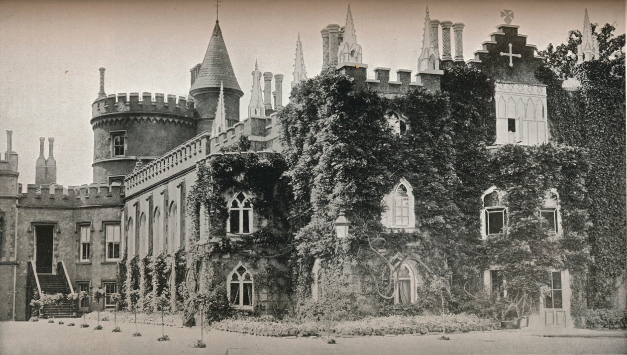 Strawberry Hill, setet for Rt. Hon. Lord Michelham, c1913. av Unbekannt