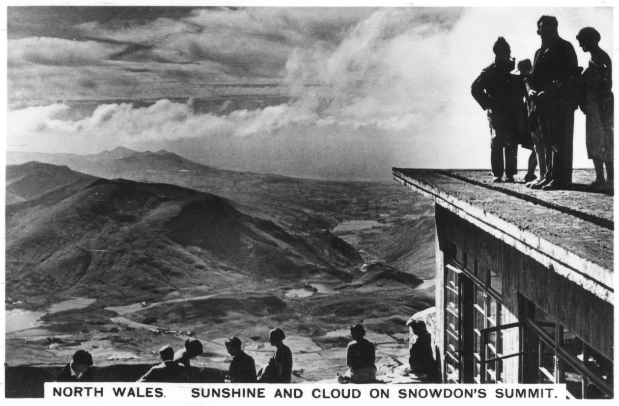 Solskinn og skyer på Snowdons toppmøte, Nord-Wales, 1936 av Unbekannt