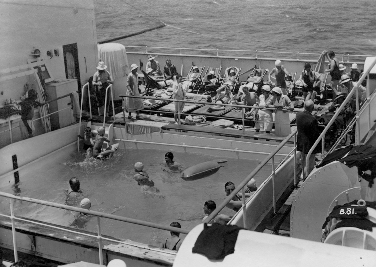 Svømmebasseng om bord på RML Atlantis, c1929-c1939 av Unbekannt