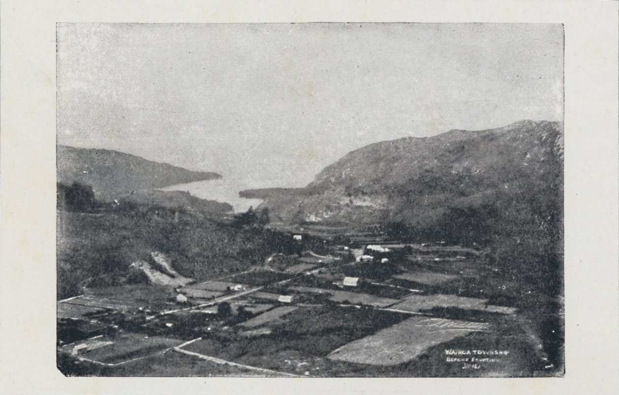 Te Wairoa før utbruddet av Tarawera, 1923. av Unbekannt