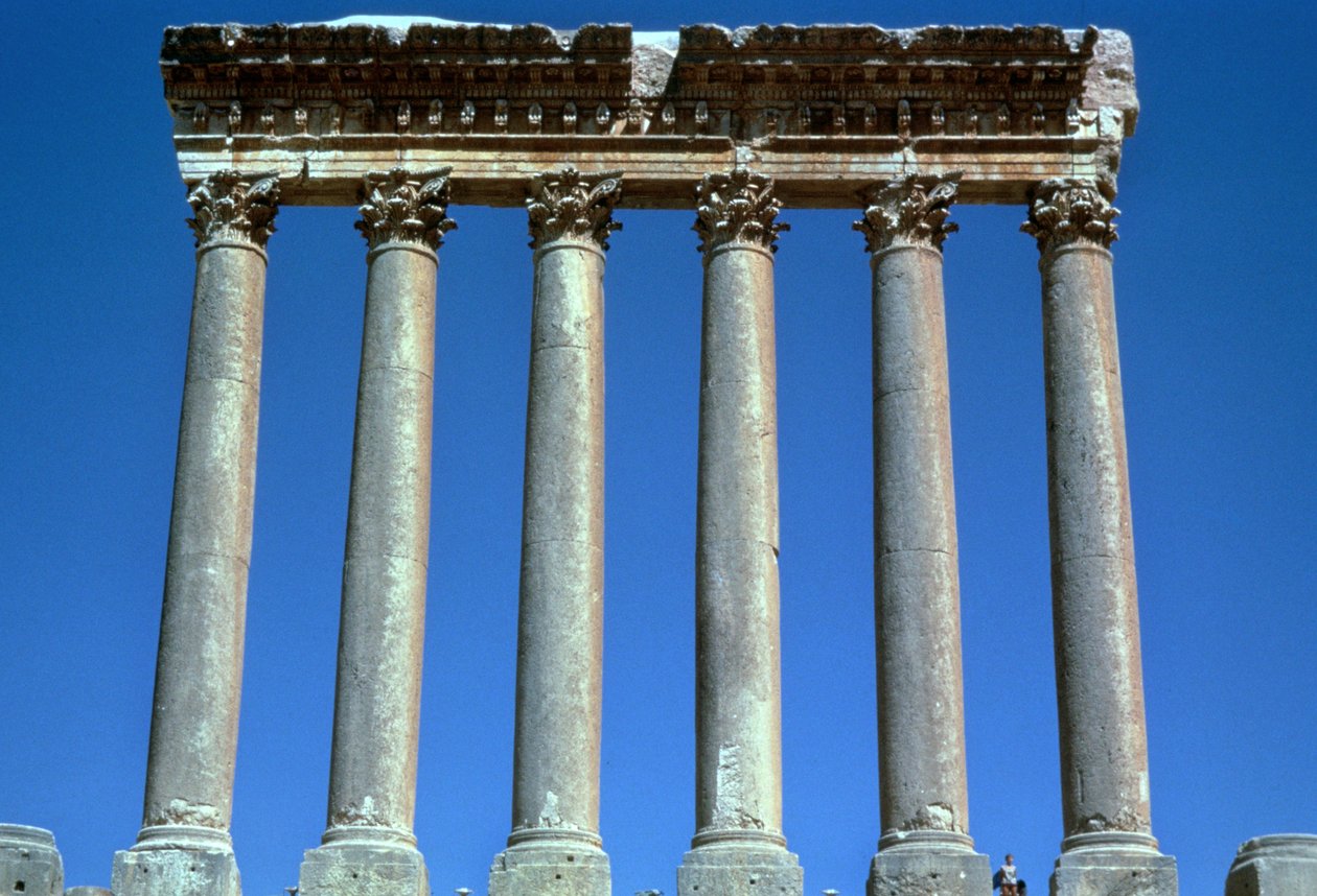 Temple of Heliopolitan Zeus, Baalbek, Libanon, 10-249 e.Kr av Unbekannt