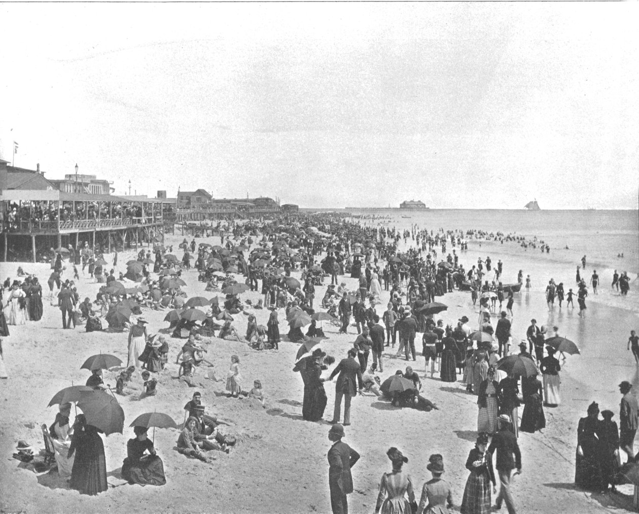 Stranden ved Atlantic City, New Jersey, USA, c1900. av Unbekannt
