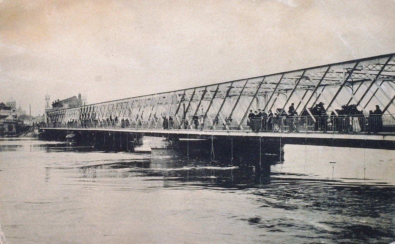 Borodinsky-broen under flommen i april 1908, Moskva, Russland av Unbekannt