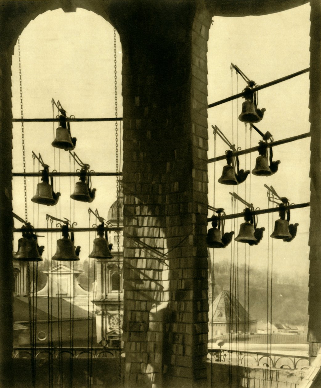 The Carillon Tower, Salzburg, Østerrike, c1935. av Unbekannt