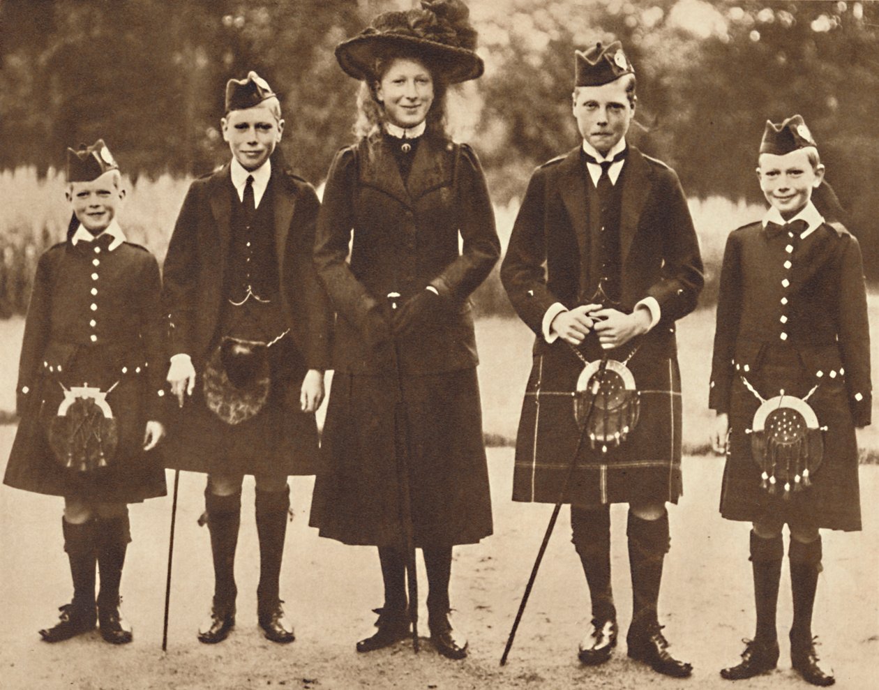 Barna til kong George V og dronning Mary, c1910, 1937. av Unbekannt