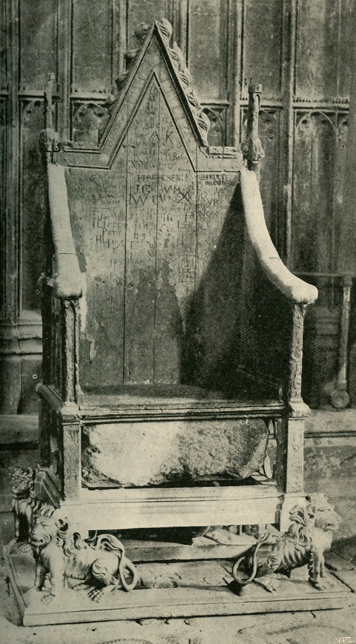 Kroningsstolen, som inneholder den eldgamle steinen, 1902. av Unbekannt