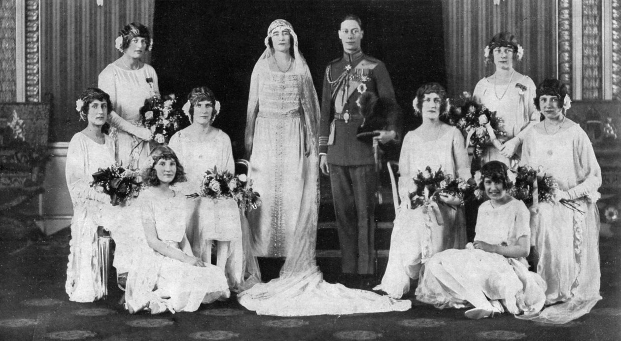 Hertugen og hertuginnen av York omgitt av sine åtte brudepiker, 1923 av Unbekannt