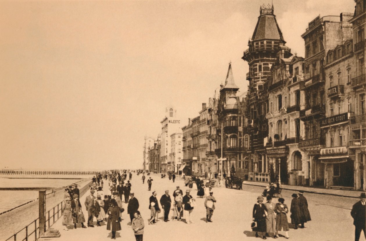 The Esplanade, c1928 av Unbekannt