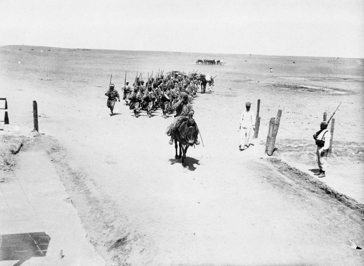 Den franske fremmedlegionen på manøvrer, Boudenib, Marokko, 1911 av Unbekannt