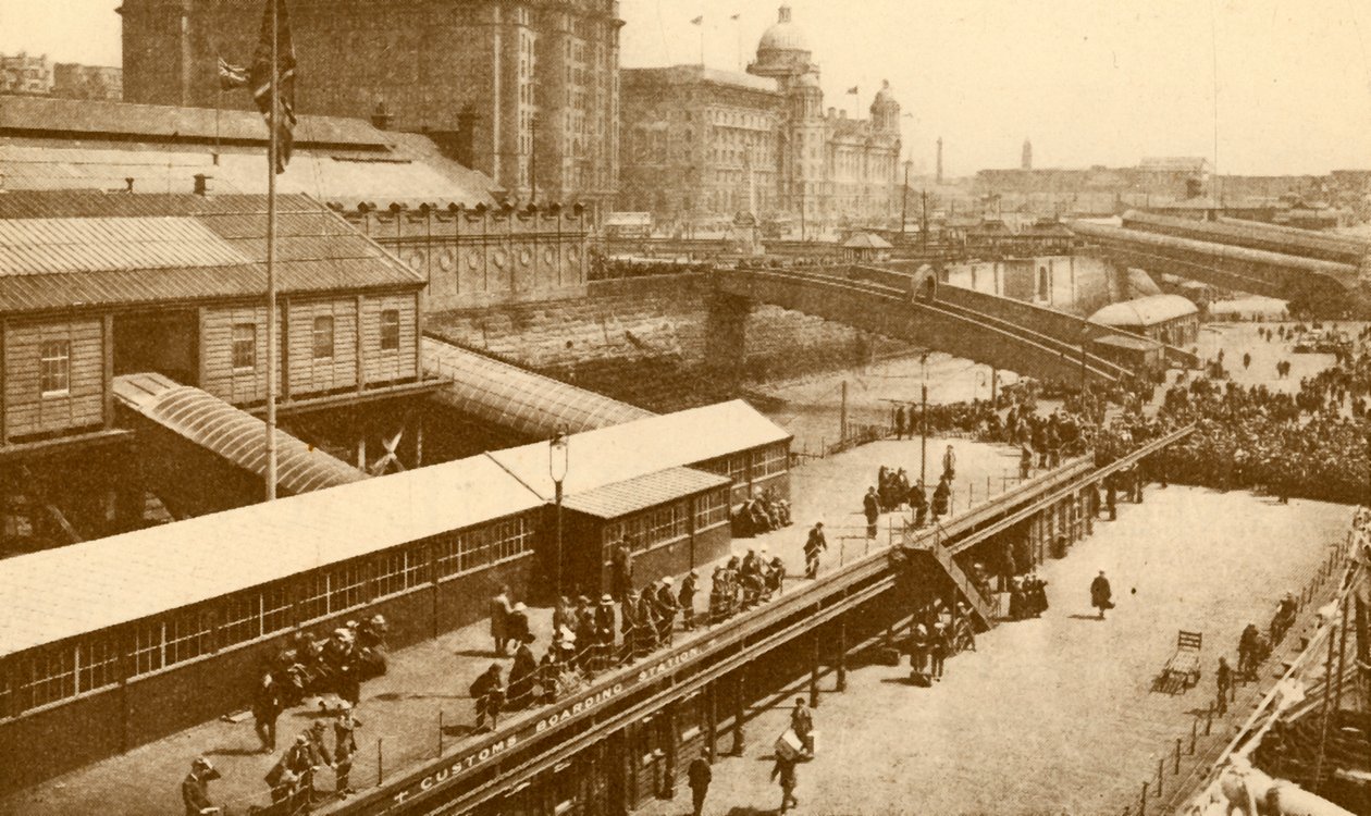 The Great Floating Landing-Stage i Liverpool, c1930. av Unbekannt