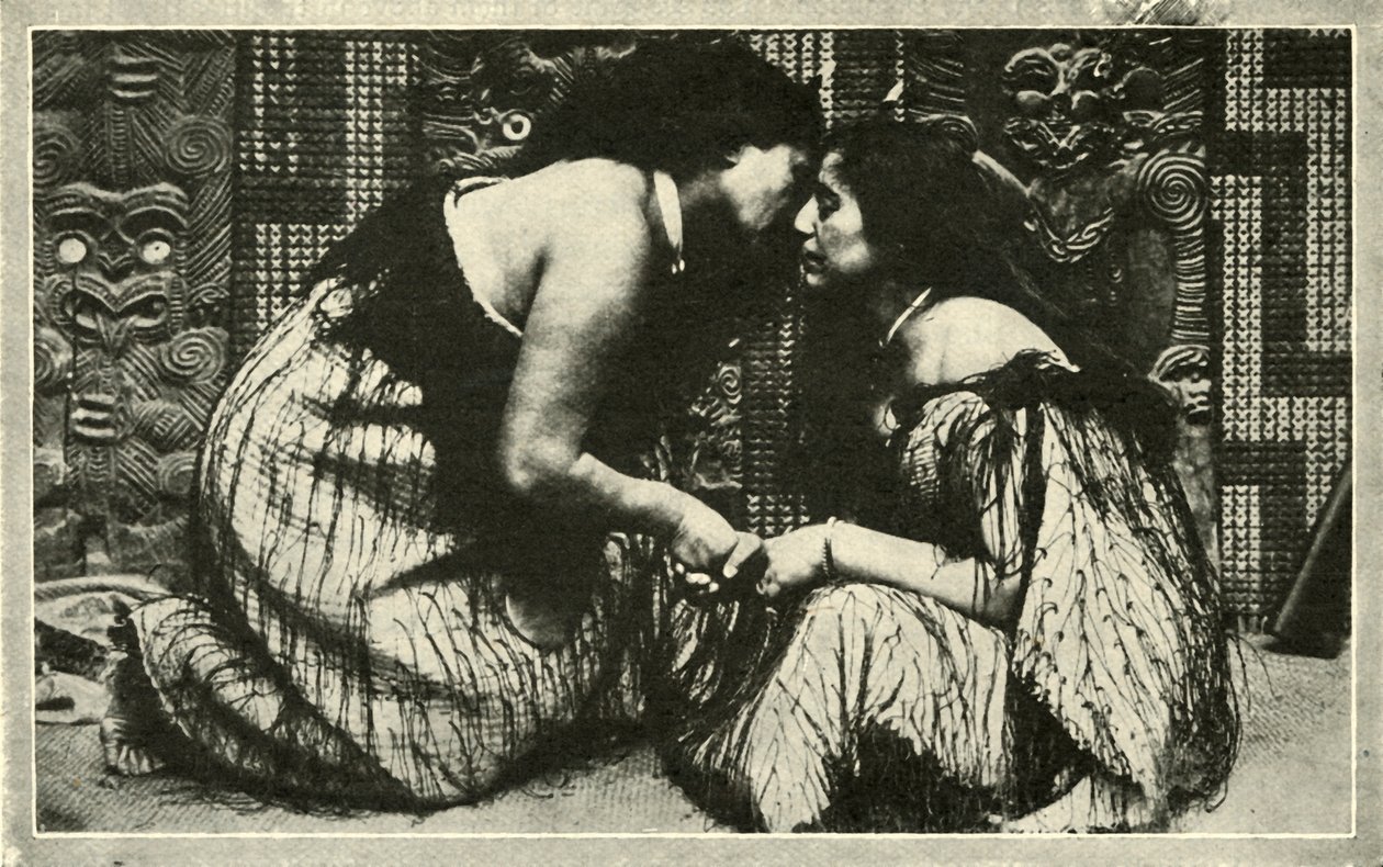 The Hongi, A Maori-hilsen, c1948. av Unbekannt